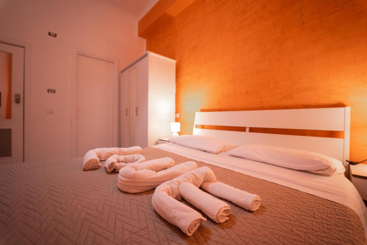 O Vic' Stritt' Otel Napoli Dış mekan fotoğraf